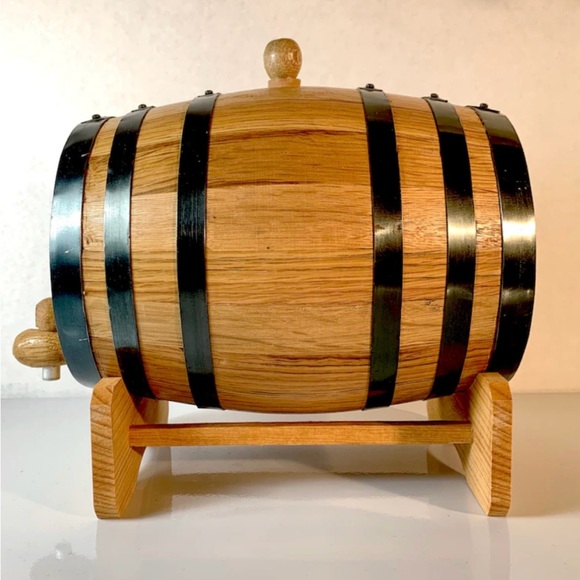 ‘The Three Broomsticks’ Customized Oak Whiskey Infusion Barrel. For Decoration. - Picture 6 of 6